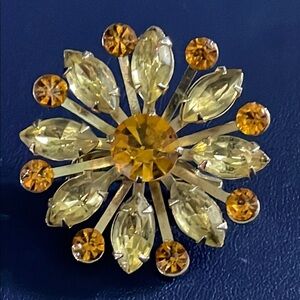 Vintage Coro flower brooch